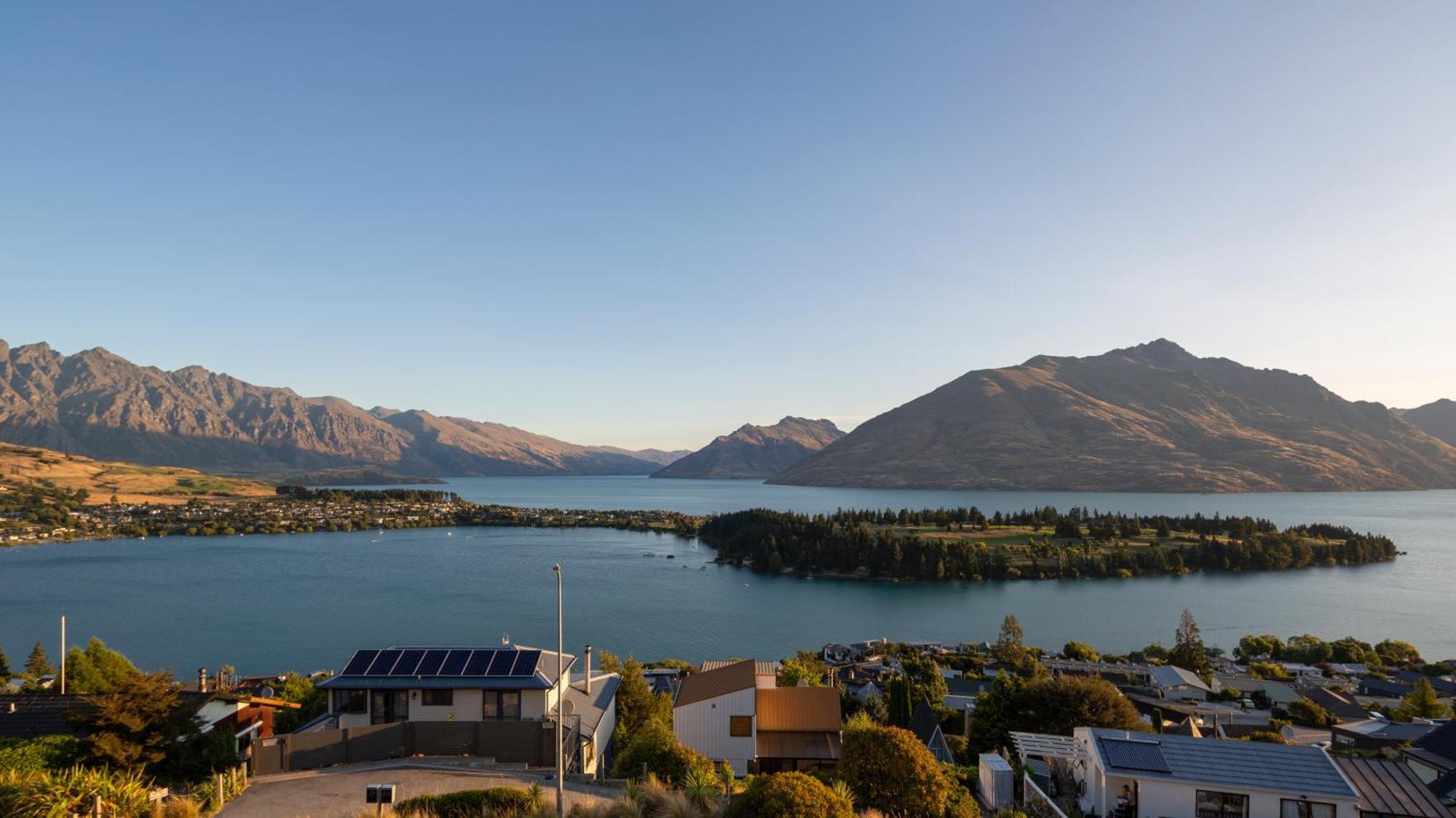 Matterhorn Lodge By Sotheby'S Luxury Rental Homes Queenstown Buitenkant foto